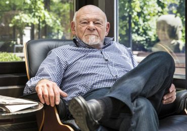 Investing gold: American billionaire Sam Zell first acquired precious metal
