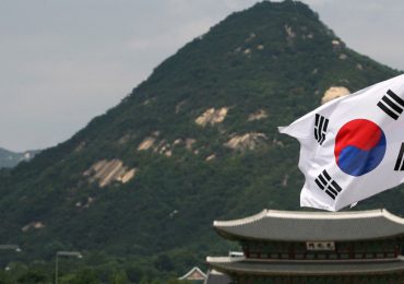Южная Корея планирует пересмотреть законодательство для улучшения отношений с КНДР